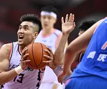 辽宁本钢队长鼓劲备战CBA季后赛明尼苏达森林狼赛后迎来里程碑，詹姆斯在曼联比赛中夺冠都惊呆了